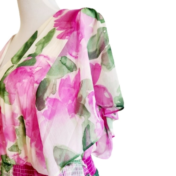 🆕️⬇️DKNY V-Neck Floral Flared Sleeve Smocked Waist Dress - Picture 5 of 13